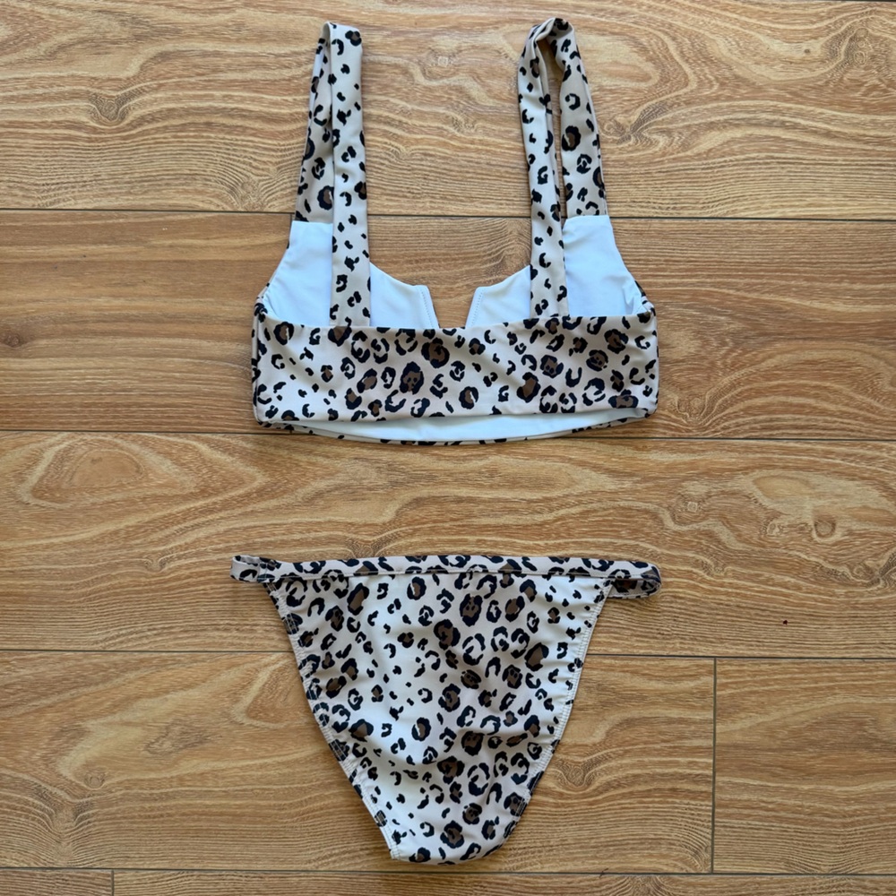 [reformation] 2pc costa bikini top & comi bikini bottom swim set - Picture 8 of 8